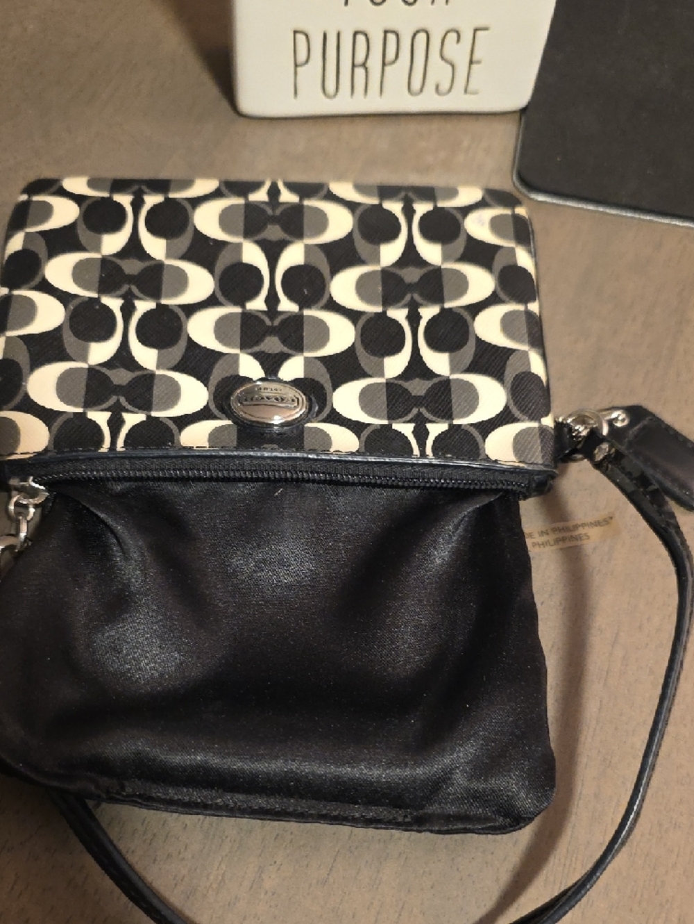 Coach Black and Cream Signature Wristlet - Picture 5 of 6